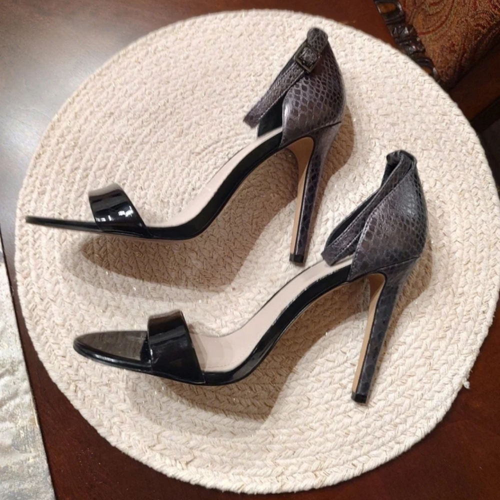 Vince Camuto Strappy Open Toe Heels - Picture 5 of 8
